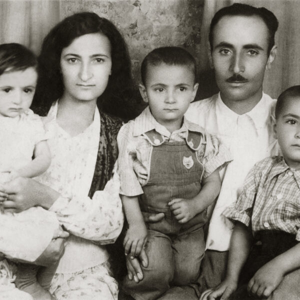 סולטנה ויחיא שמחי עם משפחתם