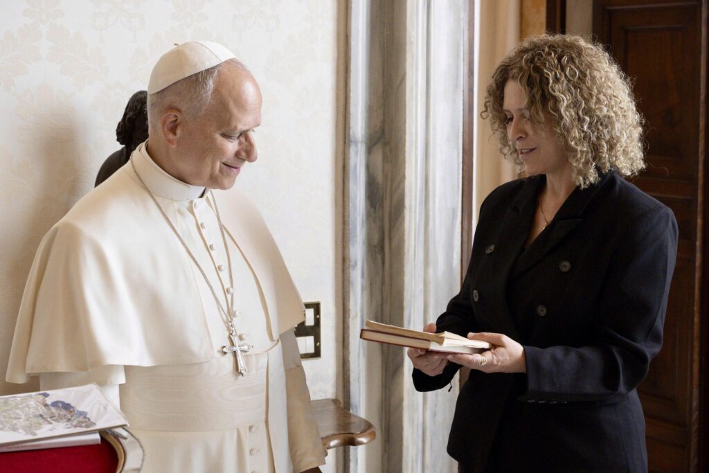 האפיפיור לאו ה-14 עם פרופ’ מונא מארון