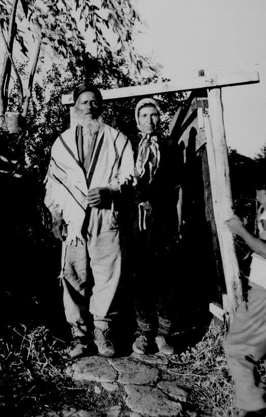 אהרון צדוק ואשתו (אסע"י)